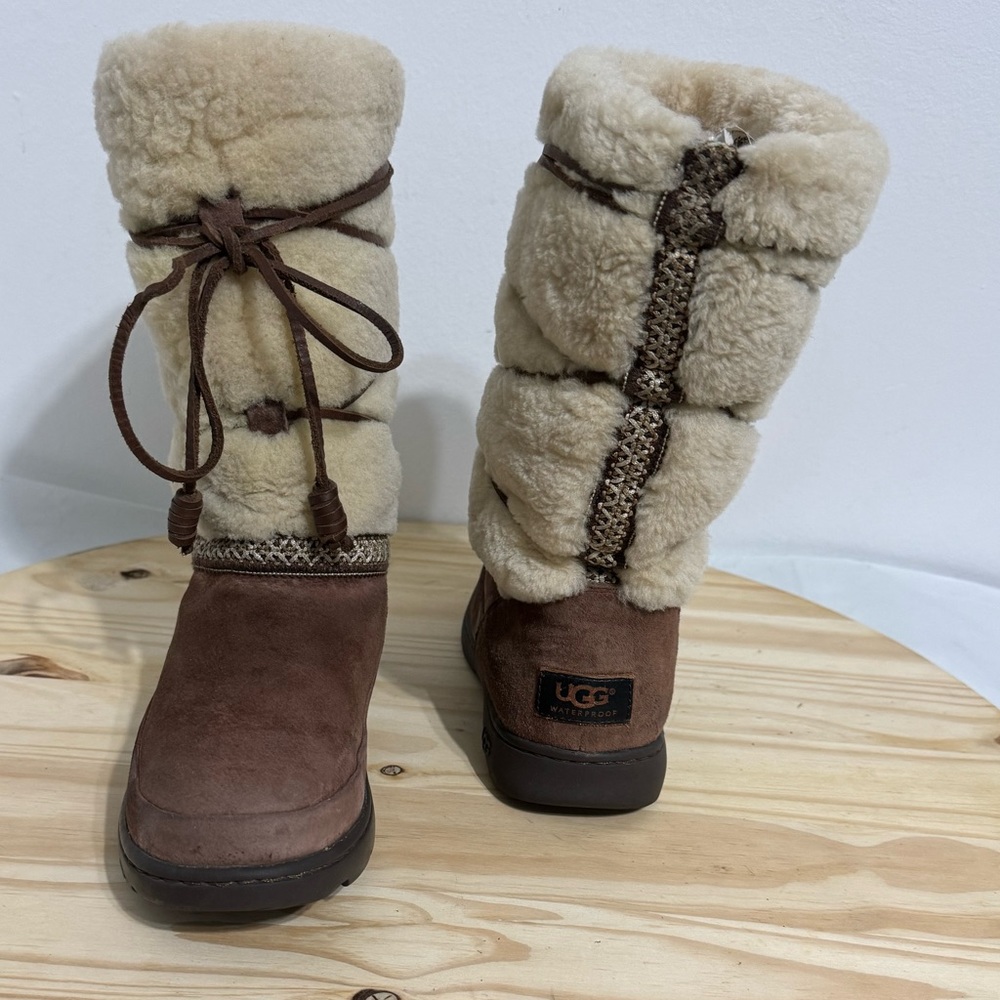 UGG - Picture 5 of 10